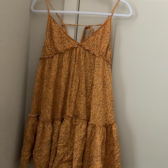 flowy burnt orange flower patterned dress - Picture 1 of 5